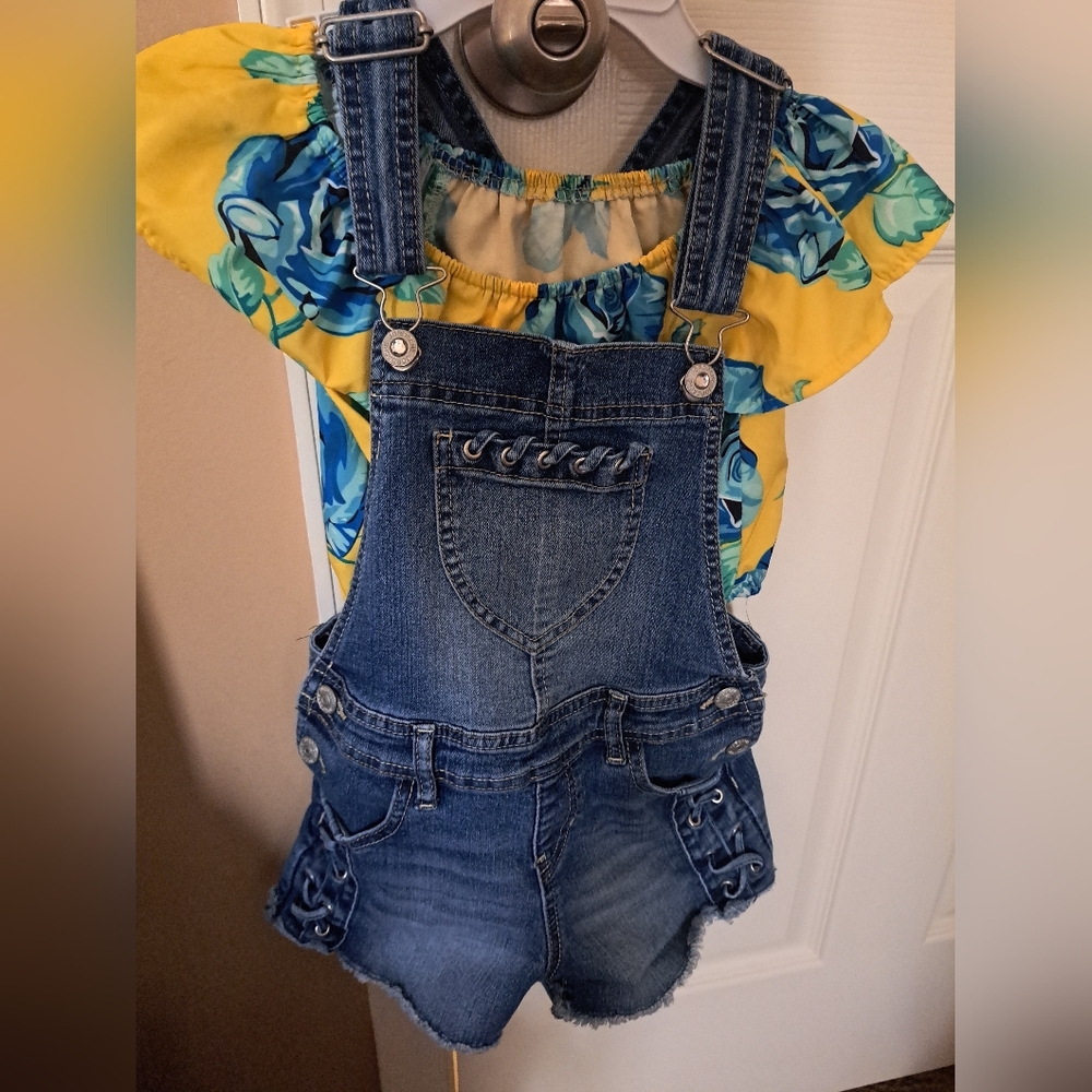 Preloved girl's crop blouse and Jordache faded overalls. 2 front & 2 bck pockets